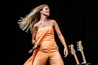 Emma Bale @ suikerrock, picture 8, photographed by Gert Daemen - FrontView Magazine