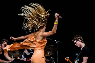 Emma Bale @ suikerrock, picture 10, photographed by Gert Daemen - FrontView Magazine
