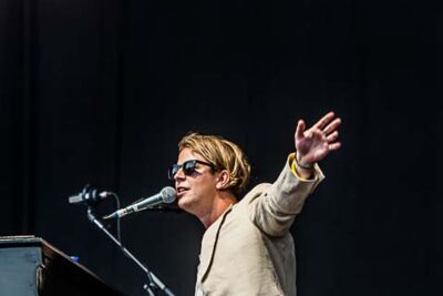 Tom Odell @ suikerrock, picture 10, photographed by Gert Daemen - FrontView Magazine