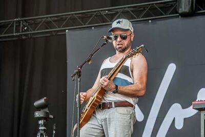 Yves Paquet @ suikerrock, picture 6, photographed by Gert Daemen - FrontView Magazine