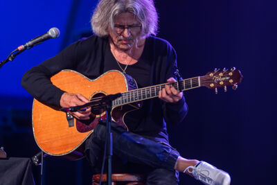 Alan Stivell @ Dranouter, picture 2, photographed by Chris Lippens - FrontView Magazine