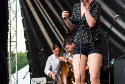 Along Comes Mary @ Paal op Stelten, picture 3, photographed by Heidi Nys - FrontView Magazine