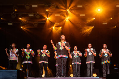 Ladysmith Black Mambazo @ Dranouter, picture 3, photographed by Chris Lippens - FrontView Magazine