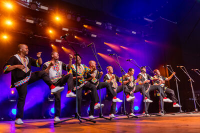 Ladysmith Black Mambazo @ Dranouter, picture 8, photographed by Chris Lippens - FrontView Magazine