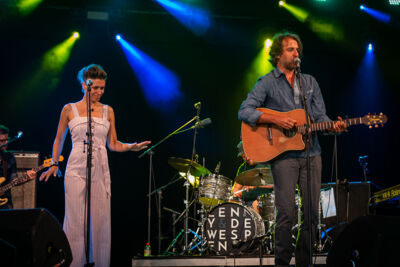 Lenny & De Wespen @ Dranouter, foto 5, foto's door Chris Lippens - FrontView Magazine