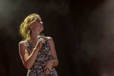 De Garre van Kornee @ Dranouter, picture 1, photographed by Chris Lippens - FrontView Magazine