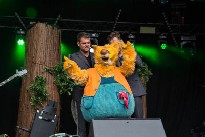 Meneer beer en de woeste wolven @ Linkerwoofer 2019, picture 26, photographed by Marc Verdonck - FrontView Magazine