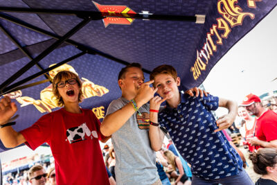 Sfeer zaterdag @ Dranouter, picture 2, photographed by Chris Lippens - FrontView Magazine