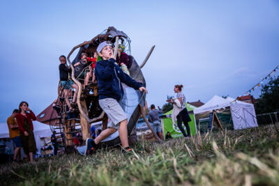 Sfeer zaterdag @ Dranouter, picture 18, photographed by Chris Lippens - FrontView Magazine
