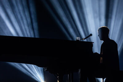 Tom Odell @ Dranouter, picture 6, photographed by Chris Lippens - FrontView Magazine