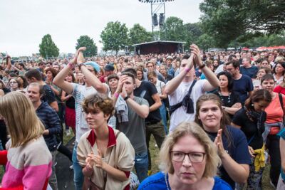 Sfeer zaterdag @ Linkerwoofer 2019, picture 53, photographed by Marc Verdonck - FrontView Magazine