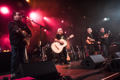 Los Lobos @ OLT Rivierenhof, picture 5, photographed by Tom Stessens - FrontView Magazine