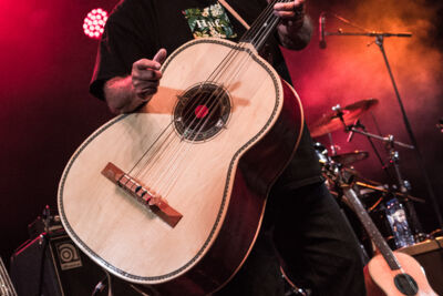 Los Lobos @ OLT Rivierenhof, picture 6, photographed by Tom Stessens - FrontView Magazine