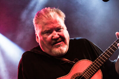 Los Lobos @ OLT Rivierenhof, picture 7, photographed by Tom Stessens - FrontView Magazine