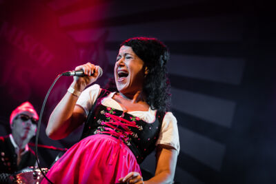 Heimatdamisch @ Fonnefeesten, foto 7, foto's door Danny Wagemans - FrontView Magazine