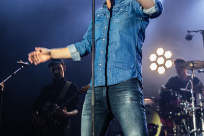 Niels Destadsbader @ Rijvers Festival 2019, picture 6, photographed by Chris Lippens - FrontView Magazine