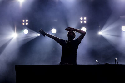 Regi @ Rijvers Festival 2019, picture 4, photographed by Chris Lippens - FrontView Magazine