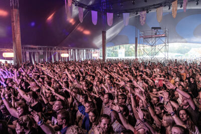 Regi @ Rijvers Festival 2019, picture 5, photographed by Chris Lippens - FrontView Magazine