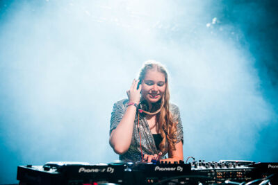 Dj Zina @ Rijvers Festival, picture 5, photographed by Gert Daemen - FrontView Magazine