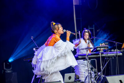 Juicy @ Half Oogst, foto 1, foto's door Kurt Jacobs - FrontView Magazine