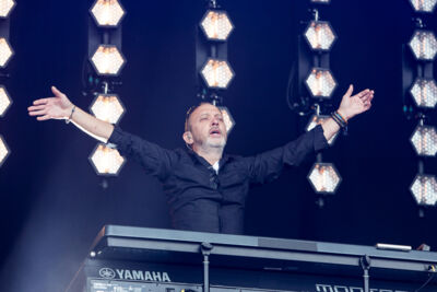 Wet Wet Wet @ Nostalgie Beach Festival 2019, picture 3, photographed by Marc Verdonck - FrontView Magazine