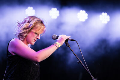 The Girl Who Cried Wolf @ Fonnefeesten, picture 1, photographed by Danny Wagemans - FrontView Magazine