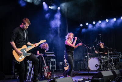 The Girl Who Cried Wolf @ Fonnefeesten, picture 3, photographed by Danny Wagemans - FrontView Magazine