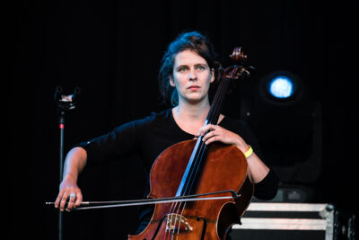 The Girl Who Cried Wolf @ Fonnefeesten, picture 5, photographed by Danny Wagemans - FrontView Magazine