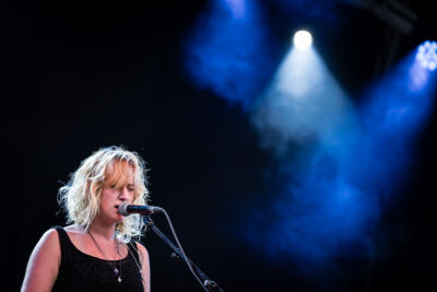 The Girl Who Cried Wolf @ Fonnefeesten, picture 6, photographed by Danny Wagemans - FrontView Magazine