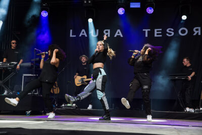 Laura Tesoro @ Bollekes feest 2019, picture 7, photographed by Marc Verdonck - FrontView Magazine