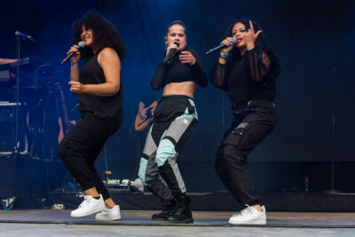 Laura Tesoro @ Bollekes feest 2019, picture 10, photographed by Marc Verdonck - FrontView Magazine