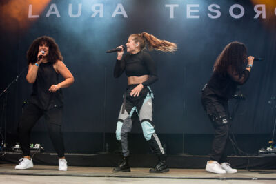 Laura Tesoro @ Bollekes feest 2019, picture 19, photographed by Marc Verdonck - FrontView Magazine