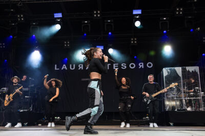 Laura Tesoro @ Bollekes feest 2019, picture 27, photographed by Marc Verdonck - FrontView Magazine