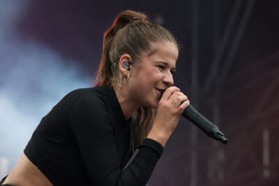Laura Tesoro @ Bollekes feest 2019, picture 30, photographed by Marc Verdonck - FrontView Magazine