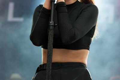 Laura Tesoro @ Bollekes feest 2019, picture 32, photographed by Marc Verdonck - FrontView Magazine