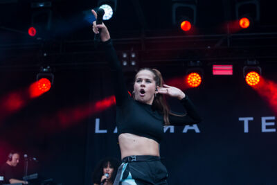 Laura Tesoro @ Bollekes feest 2019, picture 35, photographed by Marc Verdonck - FrontView Magazine