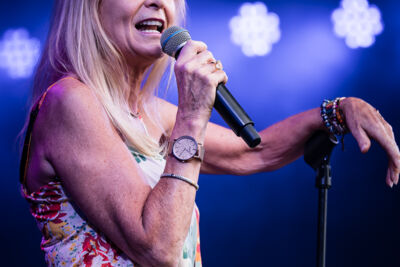 Micha Mara @ Fonnefeesten, foto 2, foto's door Danny Wagemans - FrontView Magazine
