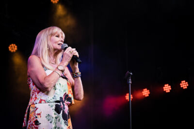 Micha Mara @ Fonnefeesten, foto 3, foto's door Danny Wagemans - FrontView Magazine