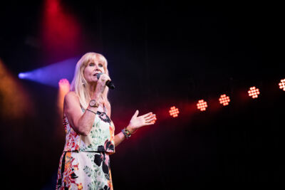 Micha Mara @ Fonnefeesten, foto 4, foto's door Danny Wagemans - FrontView Magazine