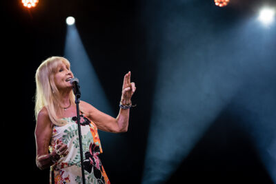 Micha Mara @ Fonnefeesten, foto 13, foto's door Danny Wagemans - FrontView Magazine