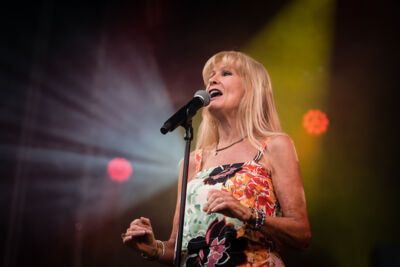 Micha Mara @ Fonnefeesten, foto 20, foto's door Danny Wagemans - FrontView Magazine