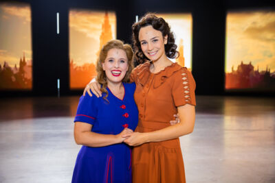 Première 40-45 voor Maja Van Honsté, Daphne Wellens en Hans De Munter @ studio 100 Pop-Up Theater, foto 50, foto's door Goele Bormans - FrontView Magazine
