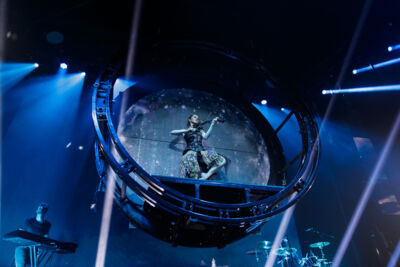 Lindsey Stirling @ Poppodium 013, picture 18, photographed by Peter Smet - FrontView Magazine