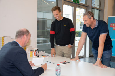 Boekvoorstelling "De tijdreiziger" van Hans Bourlon @ Studio 100, picture 6, photographed by dirk janssens - FrontView Magazine