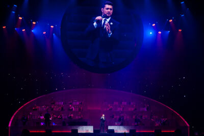 Michael Bublé @ Sportpaleis, picture 2, photographed by Sandra Van Watermeulen - FrontView Magazine