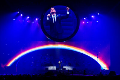 Michael Bublé @ Sportpaleis, picture 23, photographed by Sandra Van Watermeulen - FrontView Magazine