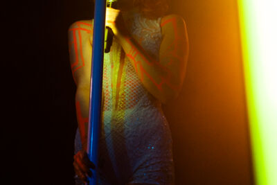 Lydmor @ Trix Club, picture 15, photographed by Sandra Van Watermeulen - FrontView Magazine
