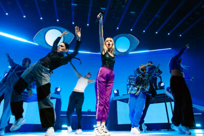Angele @ Lotto Arena, foto 4, foto's door Sandra Van Watermeulen - FrontView Magazine