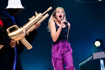 Angele @ Lotto Arena, foto 10, foto's door Sandra Van Watermeulen - FrontView Magazine