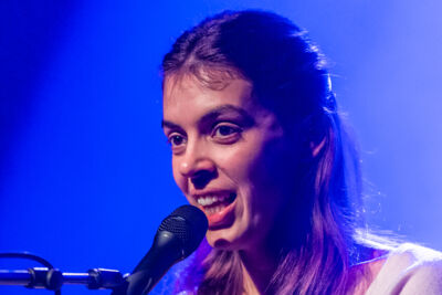 Julie Byrne @ Ancienne Belgique, picture 5, photographed by David Johnson - FrontView Magazine